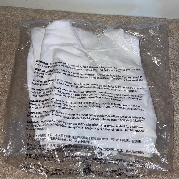 NWT Lululemon All Yours Cropped Hoodie - Picture 4 of 4